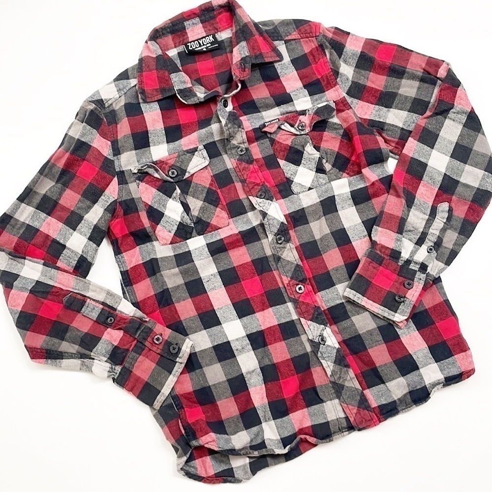 Zoo York red/gray/black plaid long sleeve button down flannel shirt